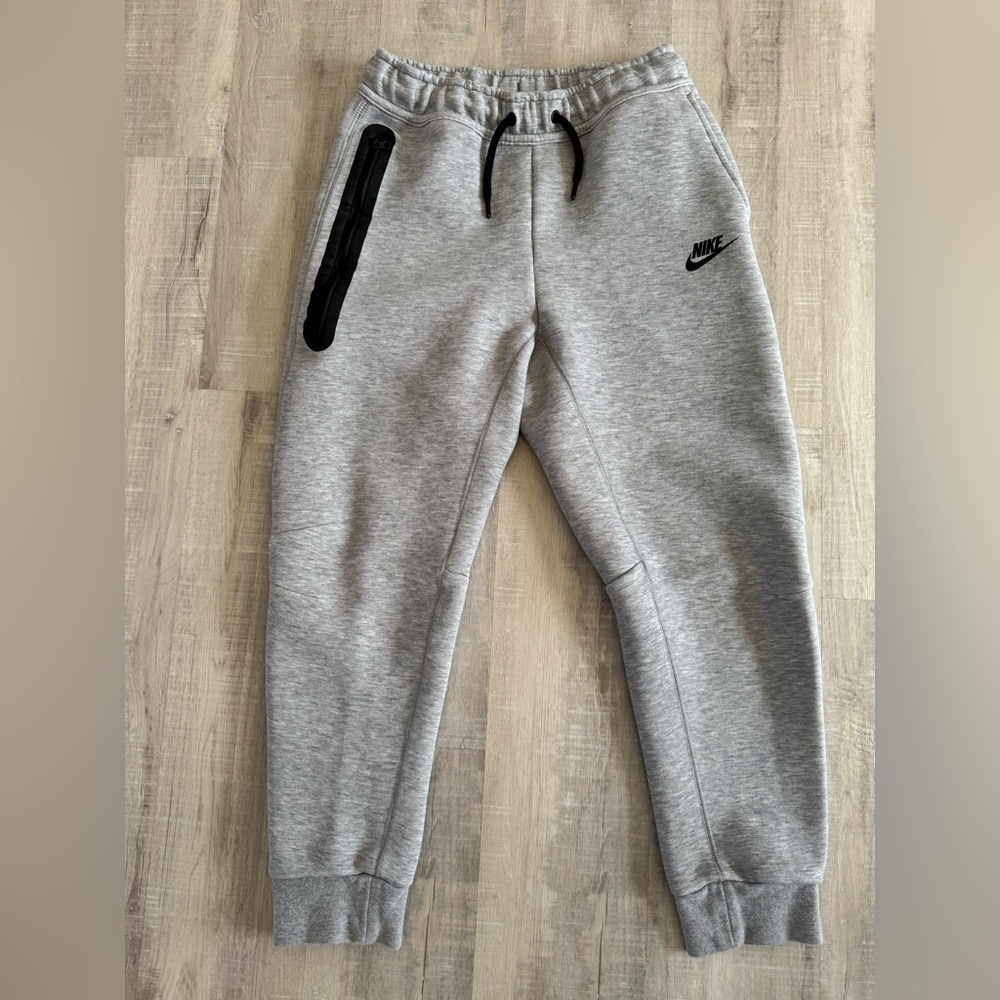 Nike Tech Light Gray Sweatpants with Black Accents